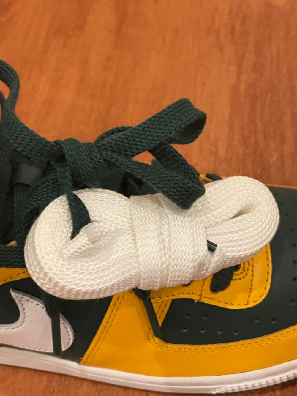 Nike Del Sol Terminator High "Seattle Supersonics” Shoe, Size 9 - Picture 9 of 11